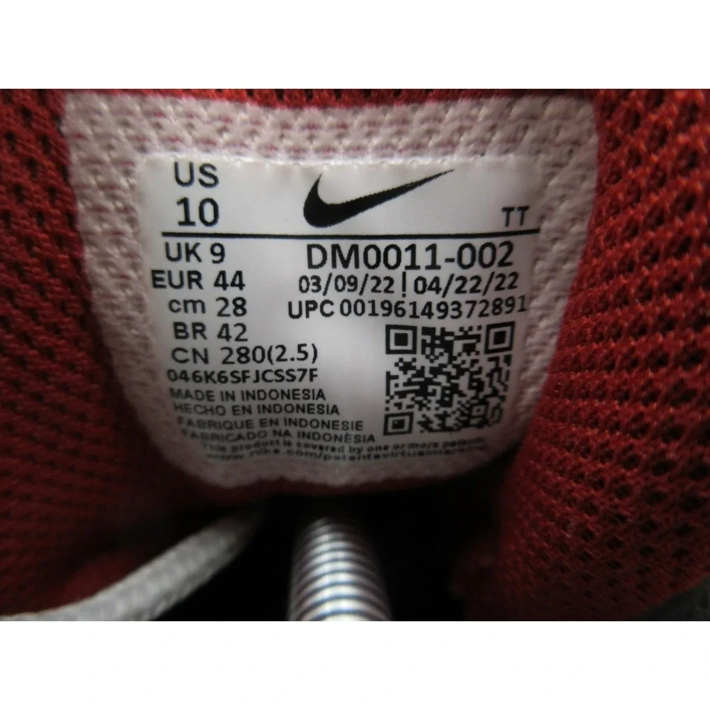 Nike Air Max 95 Shoes Mens Size 10 Gray Running Sneakers DM0011-002 Cushioned